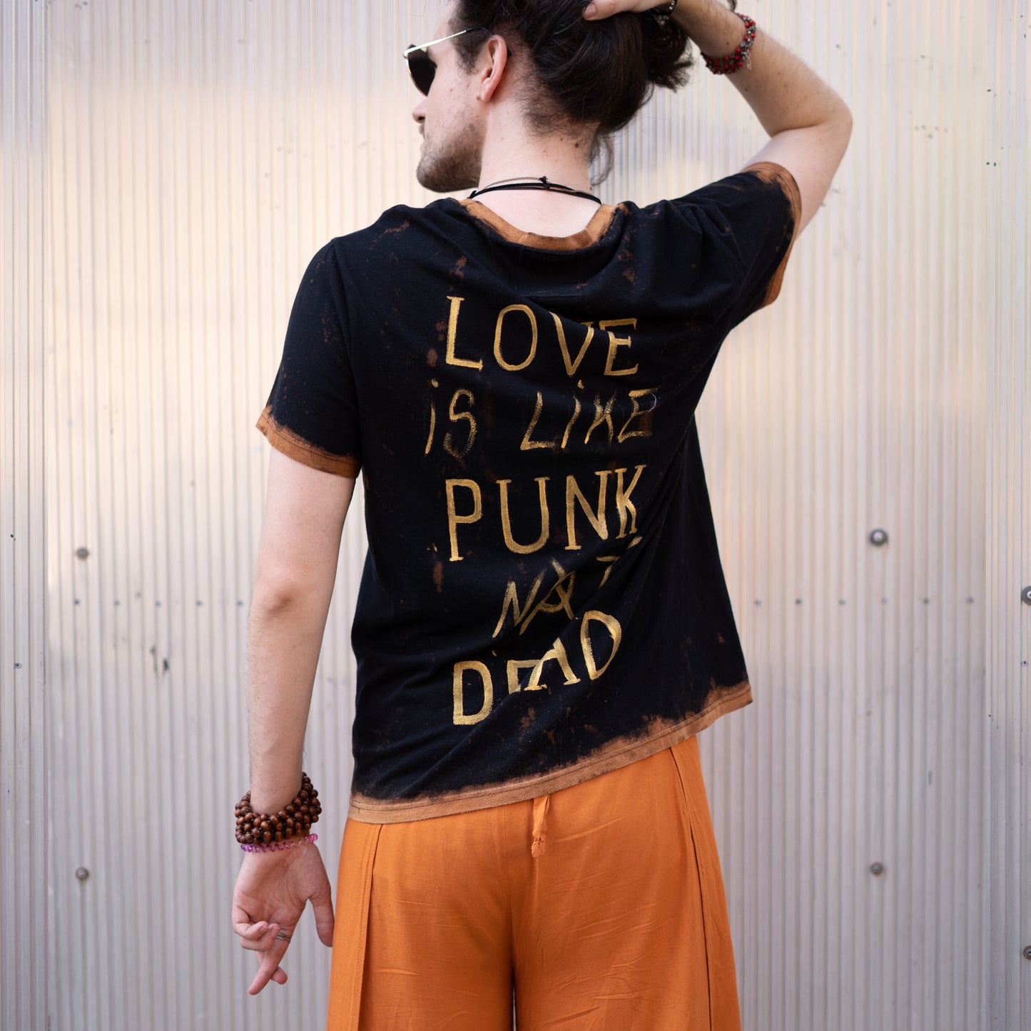 'love is like punk' GLAM T-SHIRT