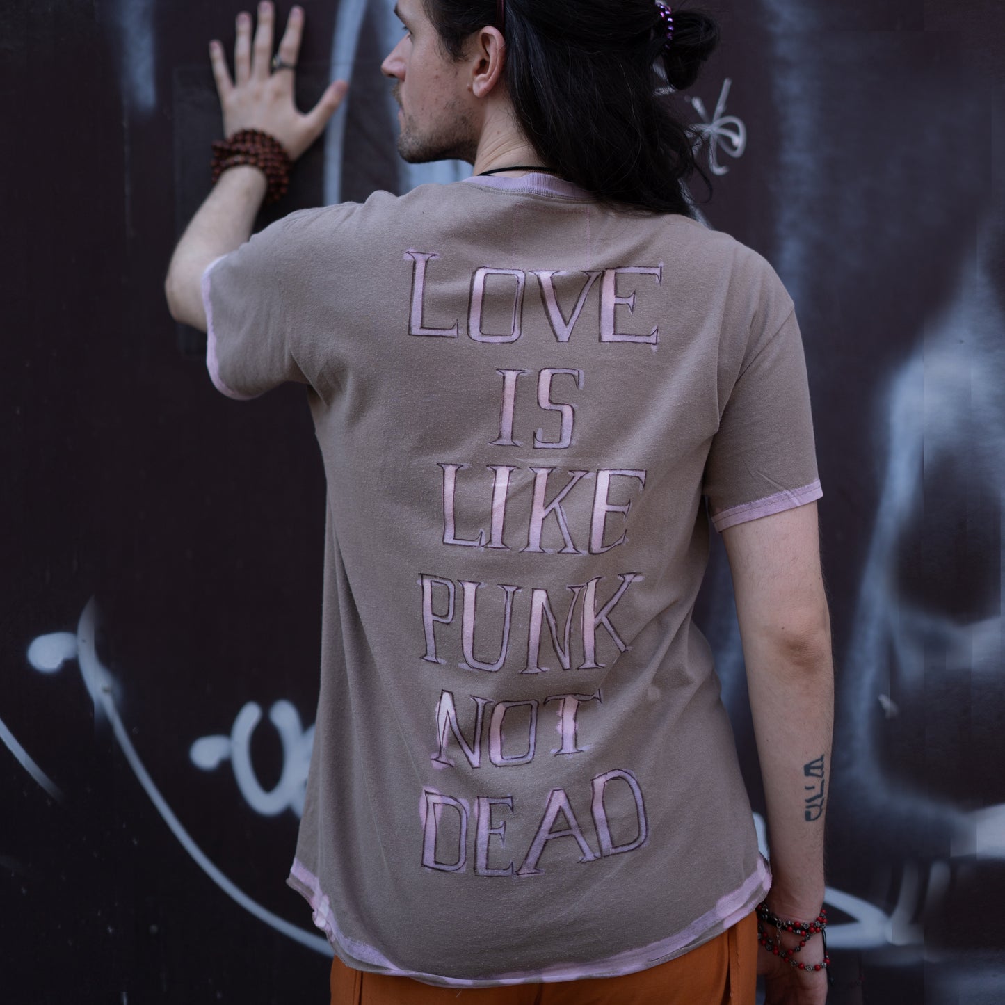 'love is like punk' PACHWORK T-SHIRT