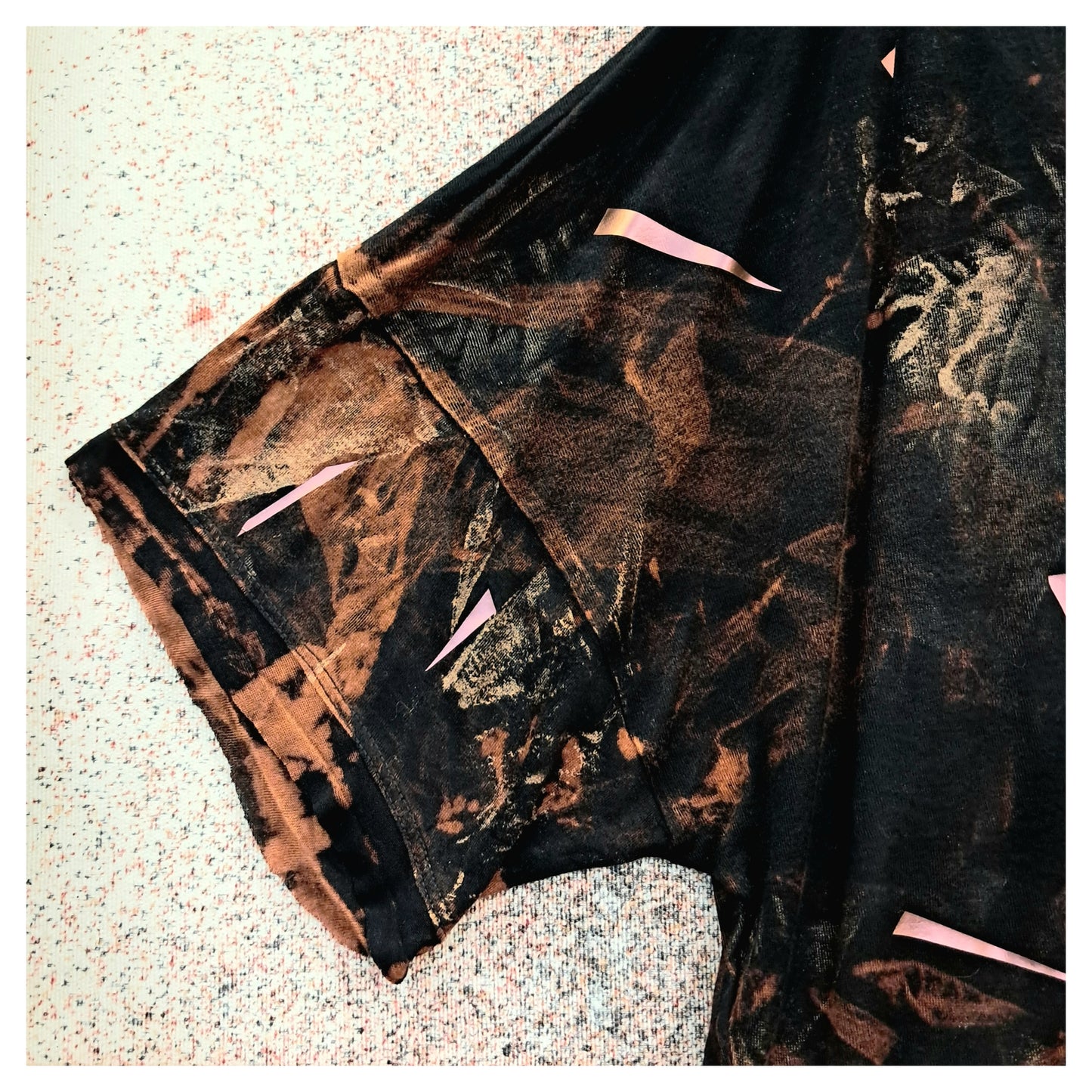 GLAM & TYE-DIE T-SHIRT