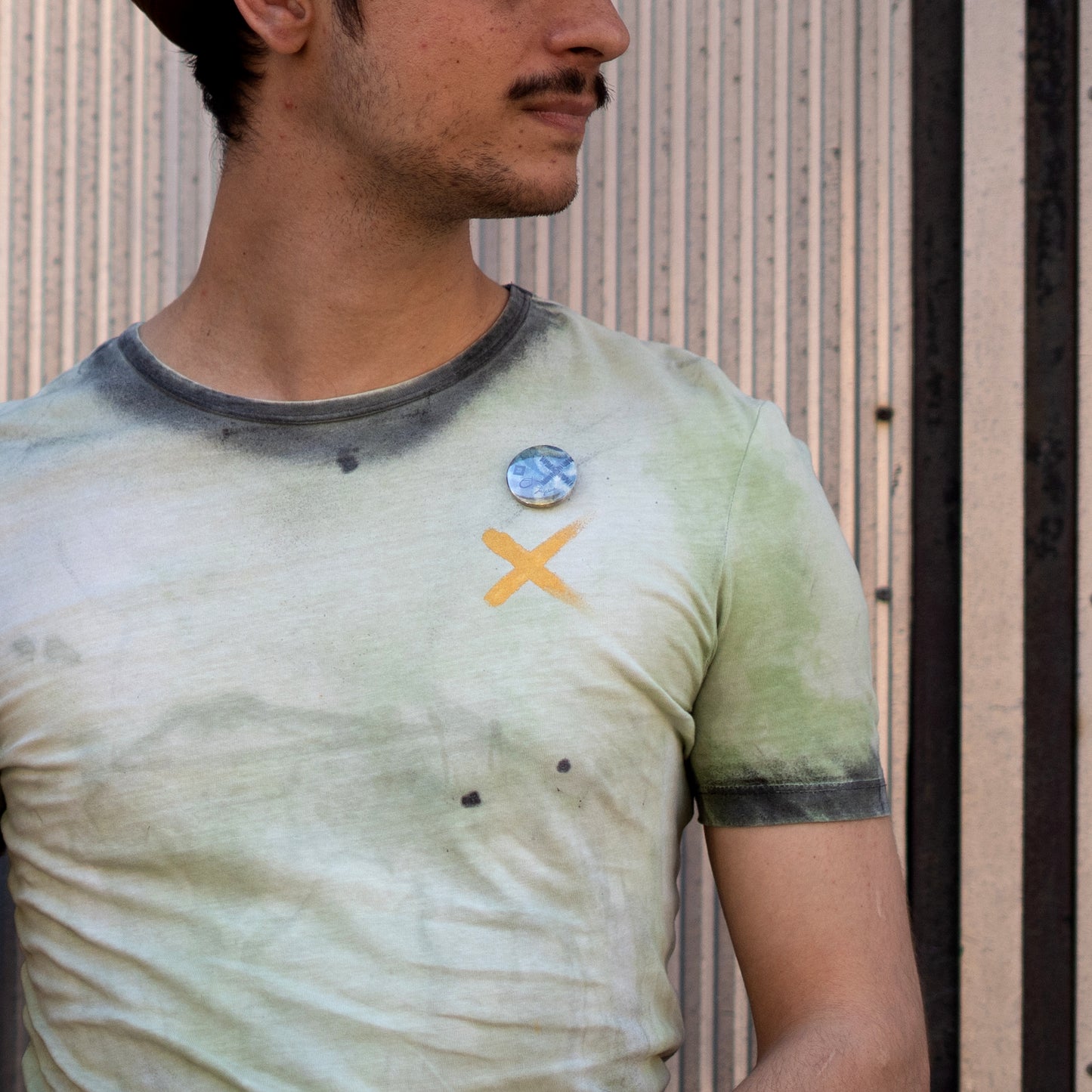 'a szomszéd' T-SHIRT