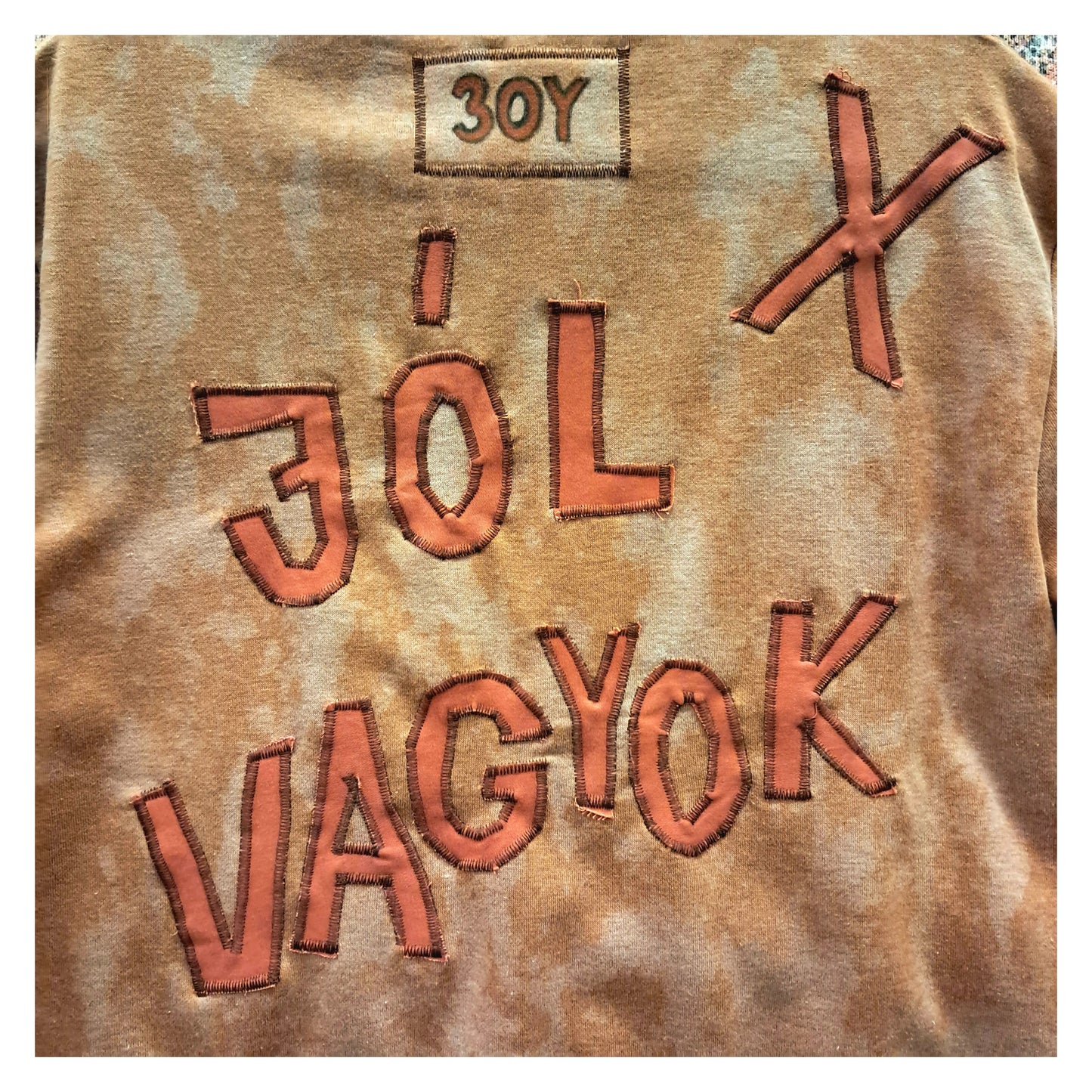 'itt vagyok jól vagyok' SWEATER