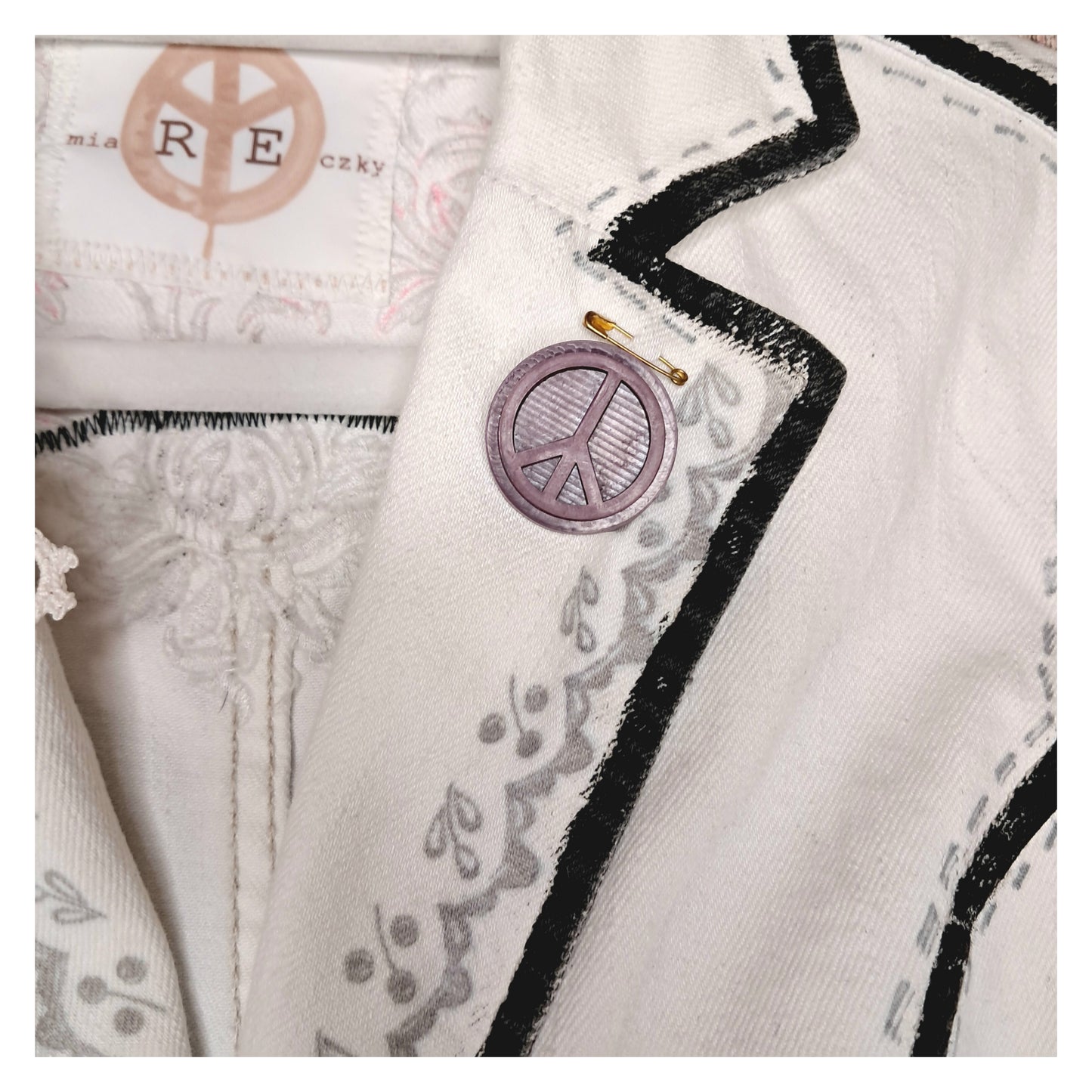 'LOVE IS LIKE PUNK' FARMERKABÁT