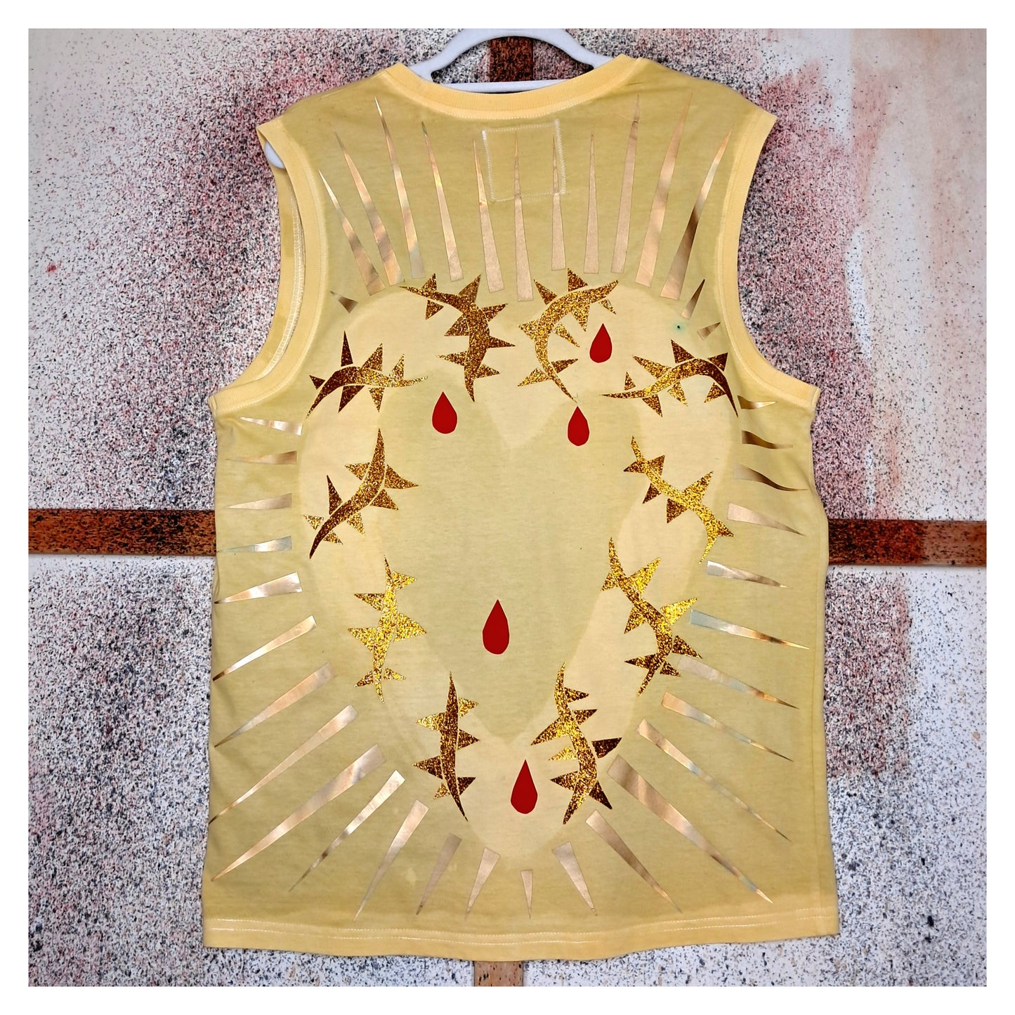 GOLDEN HEART T-SHIRT