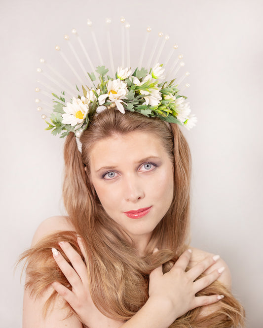 WHITE TIARA
