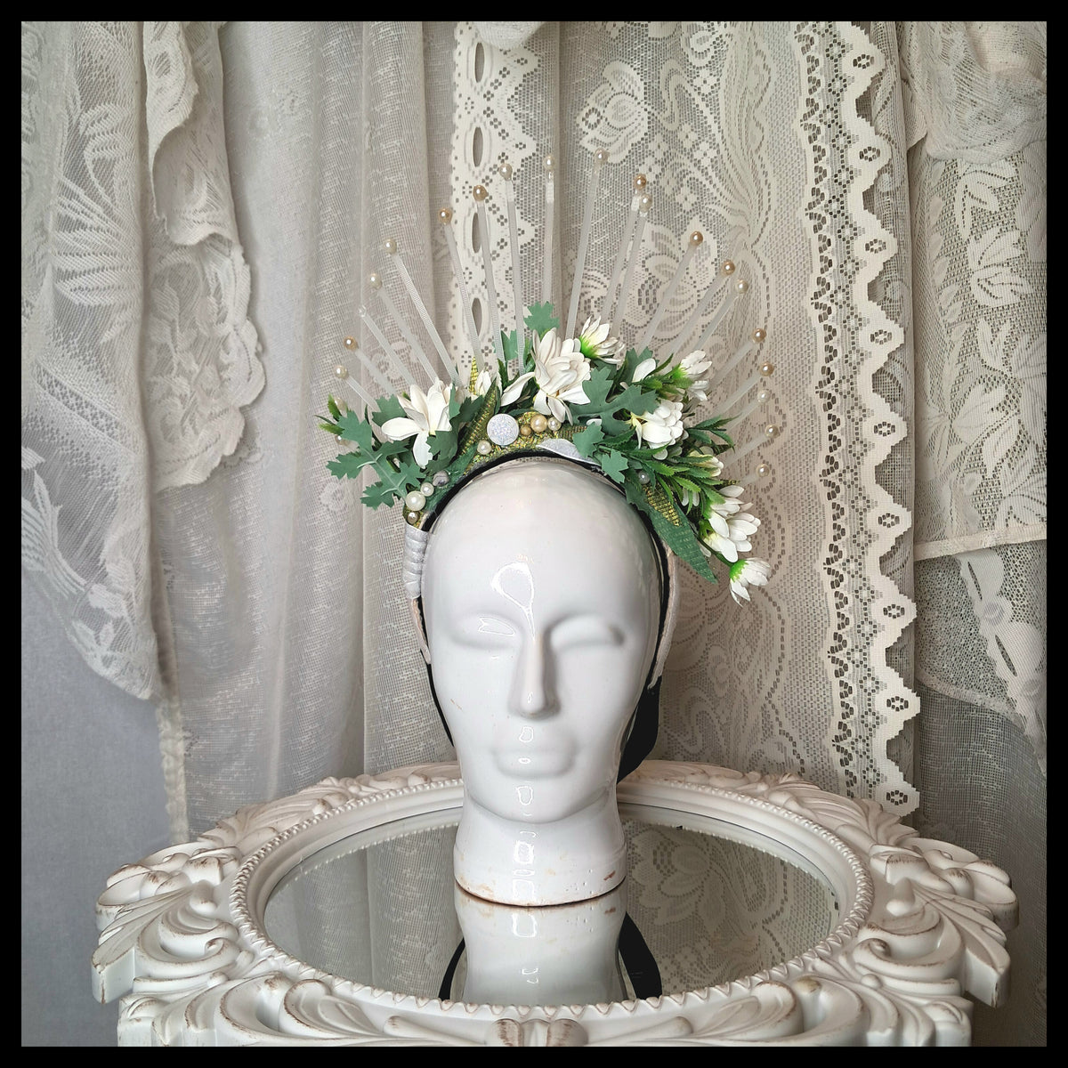 WHITE TIARA