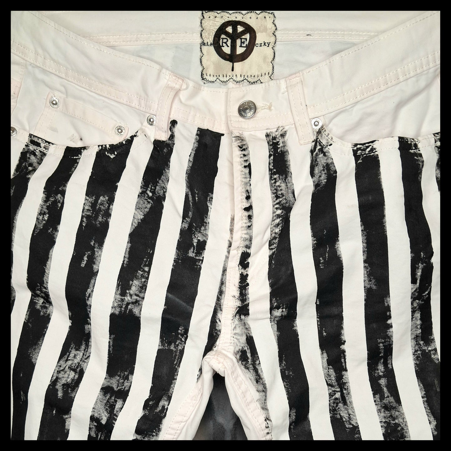 WHITE STRIPES JEANS