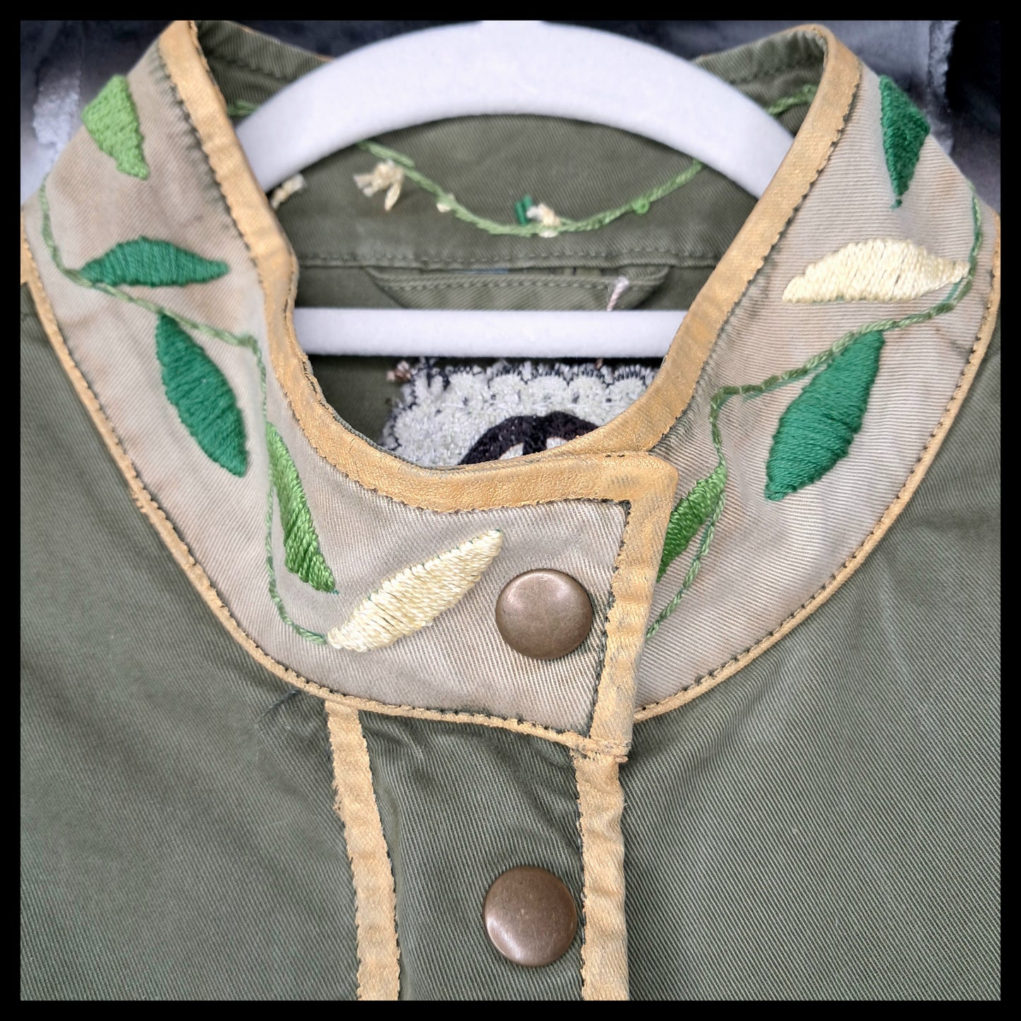 REBEL PEACE GREEN COAT