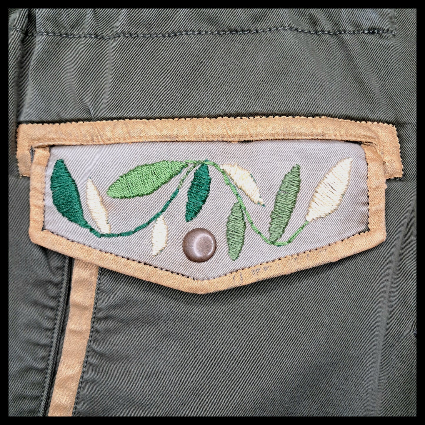 REBEL PEACE GREEN COAT