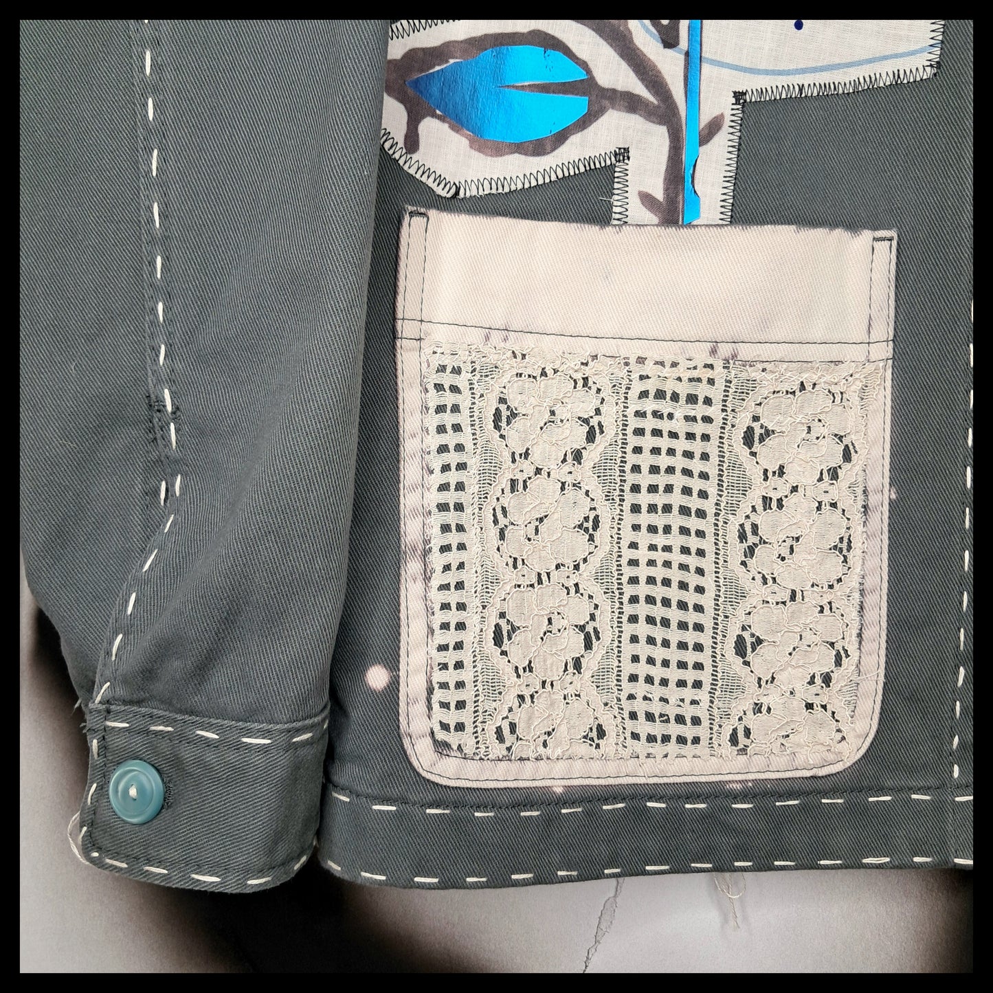 REBEL PEACE ROSE COAT